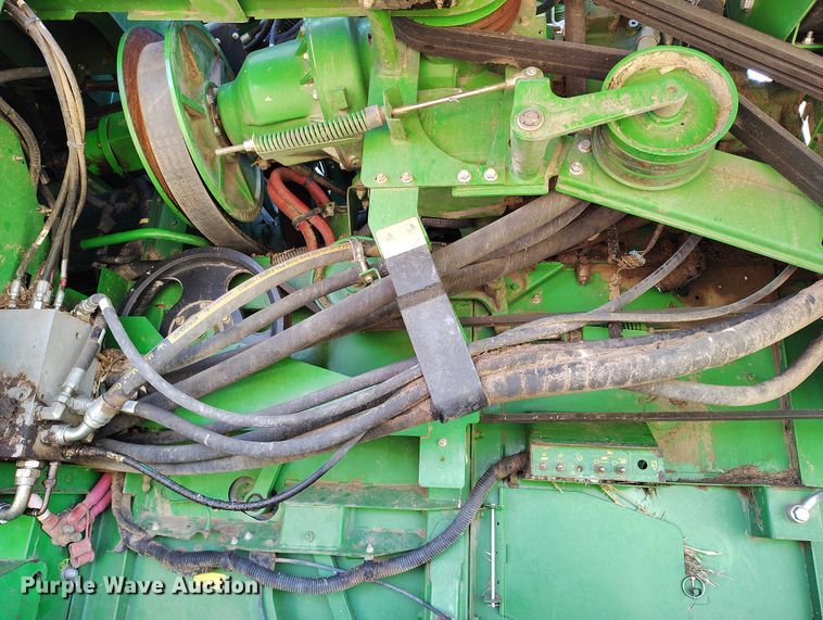 image for item DP5012 2012 John Deere S680 combine