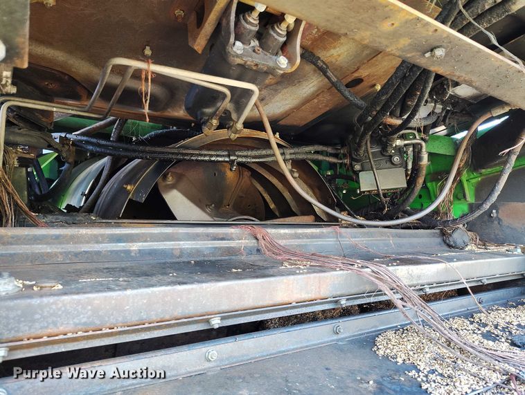 image for item DP5012 2012 John Deere S680 combine