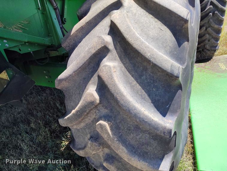 image for item DP5012 2012 John Deere S680 combine