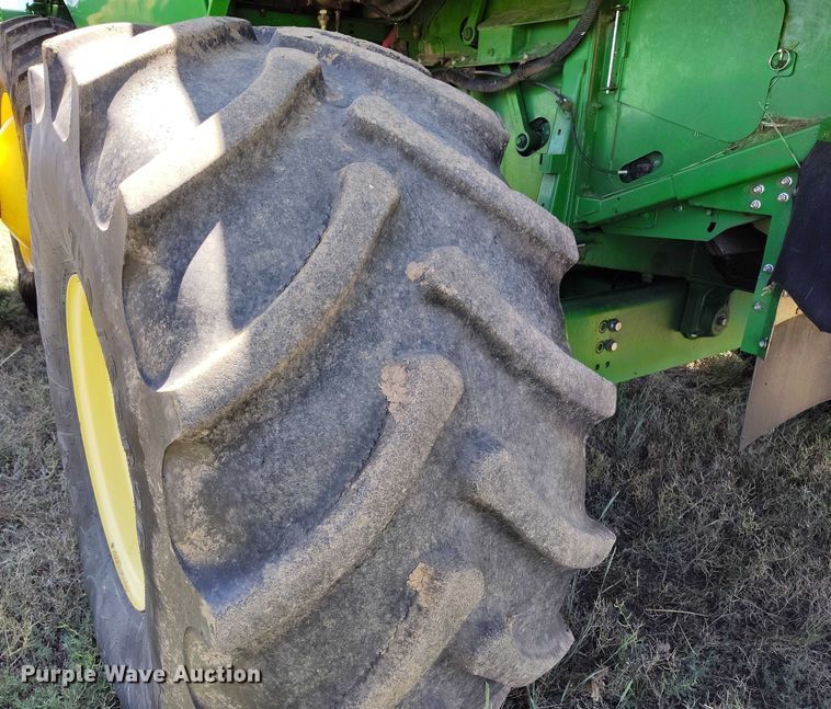 image for item DP5012 2012 John Deere S680 combine