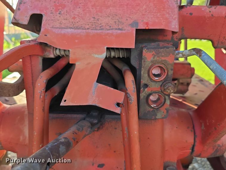 image for item DR3774 1974 International Farmall 966 tractor