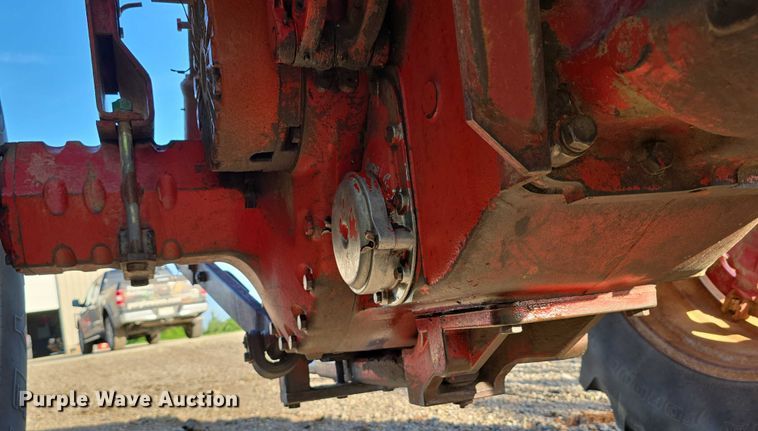 image for item DR3774 1974 International Farmall 966 tractor
