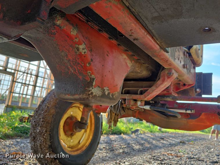 image for item DR3774 1974 International Farmall 966 tractor