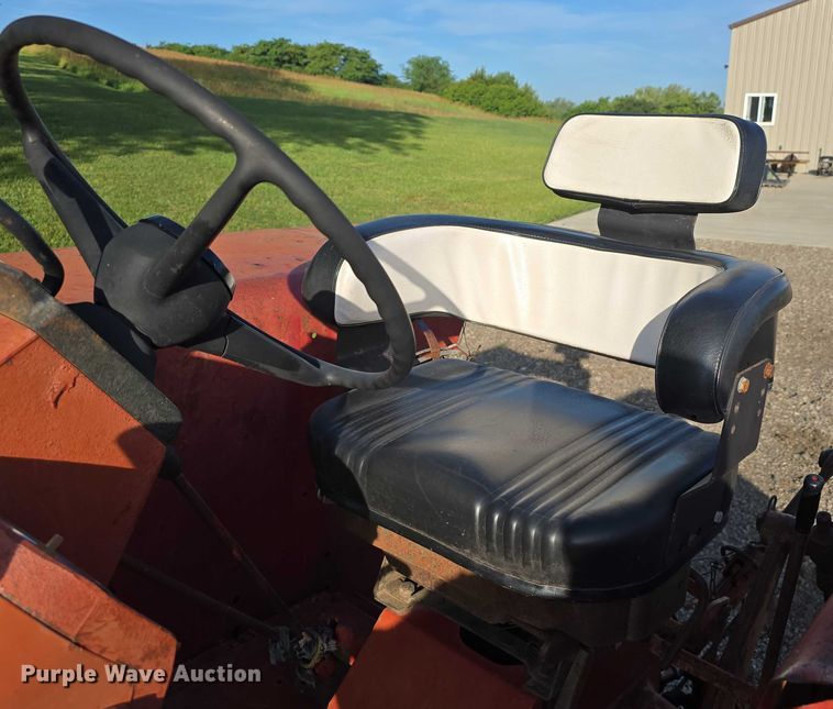 image for item DR3774 1974 International Farmall 966 tractor