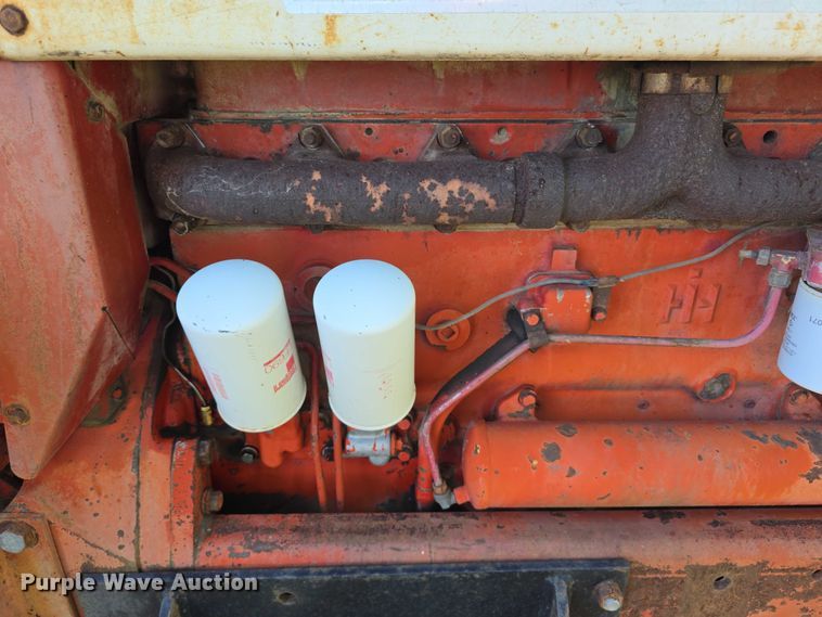 image for item DR3774 1974 International Farmall 966 tractor