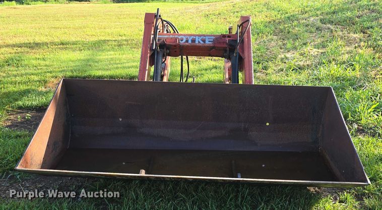 image for item DR3774 1974 International Farmall 966 tractor