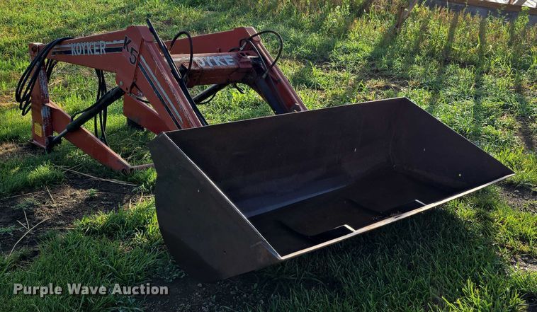 image for item DR3774 1974 International Farmall 966 tractor