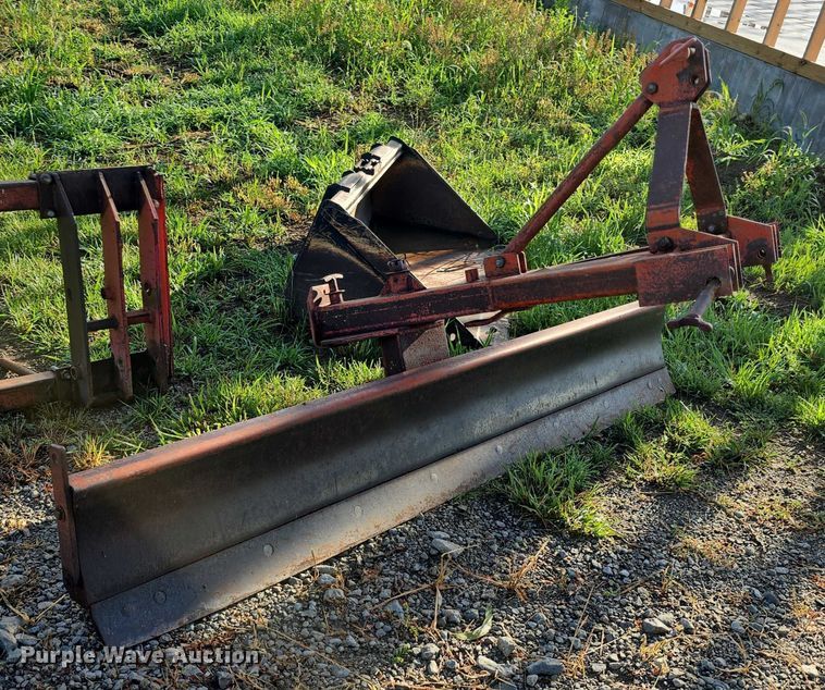 image for item DR3774 1974 International Farmall 966 tractor