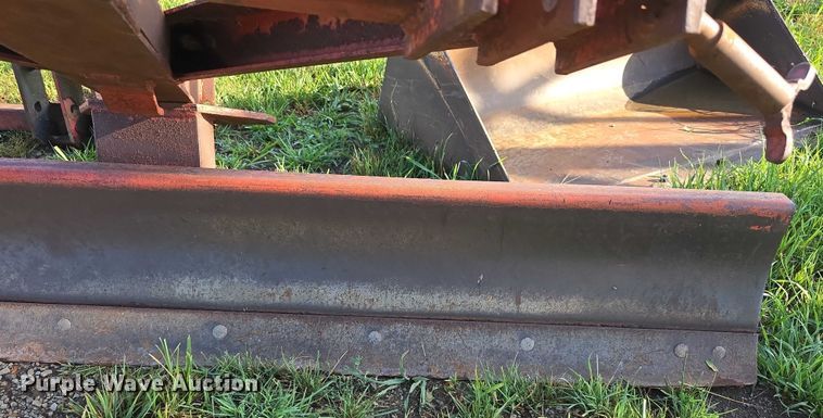 image for item DR3774 1974 International Farmall 966 tractor