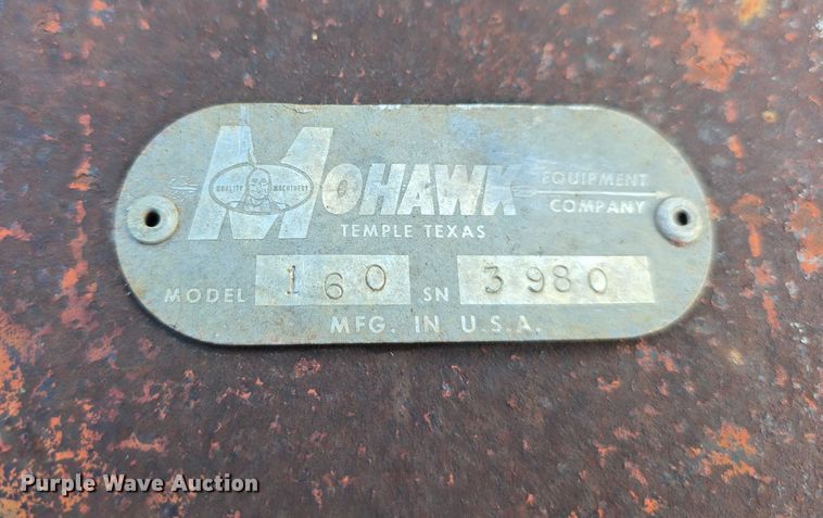 image for item DR3774 1974 International Farmall 966 tractor