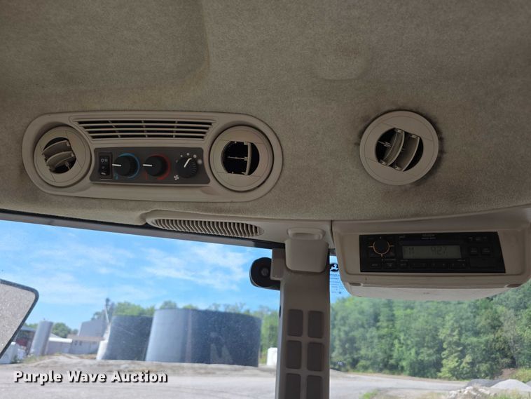 image for item DR3775 2013 John Deere 6115D MFWD tractor