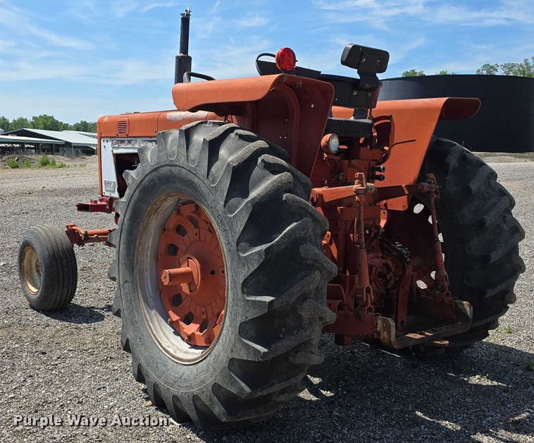 image for item DR3776 International Farmall F706  tractor