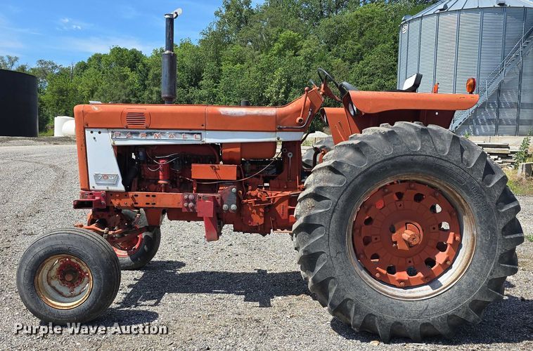 image for item DR3776 International Farmall F706  tractor