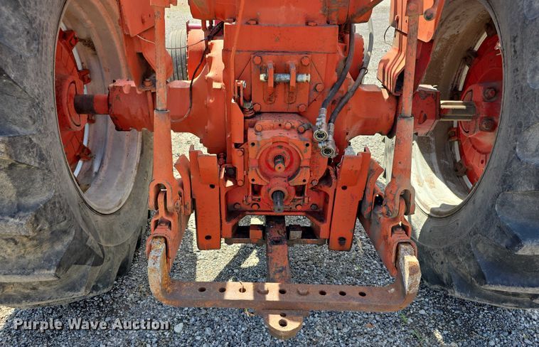 image for item DR3776 International Farmall F706  tractor