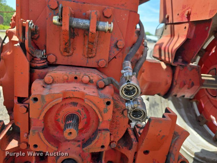 image for item DR3776 International Farmall F706  tractor