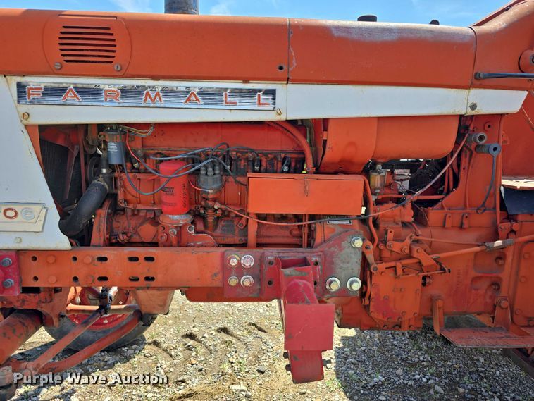 image for item DR3776 International Farmall F706  tractor