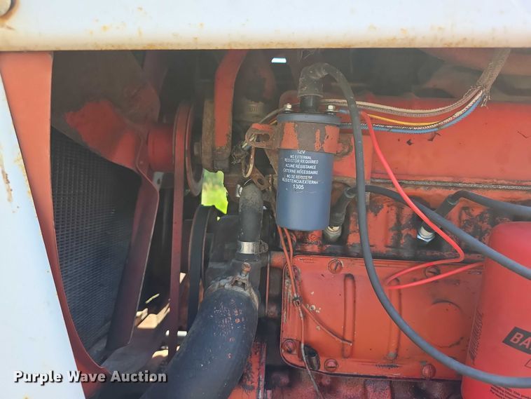 image for item DR3776 International Farmall F706  tractor