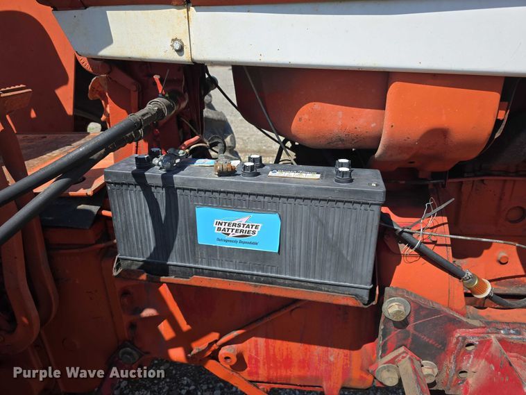 image for item DR3776 International Farmall F706  tractor