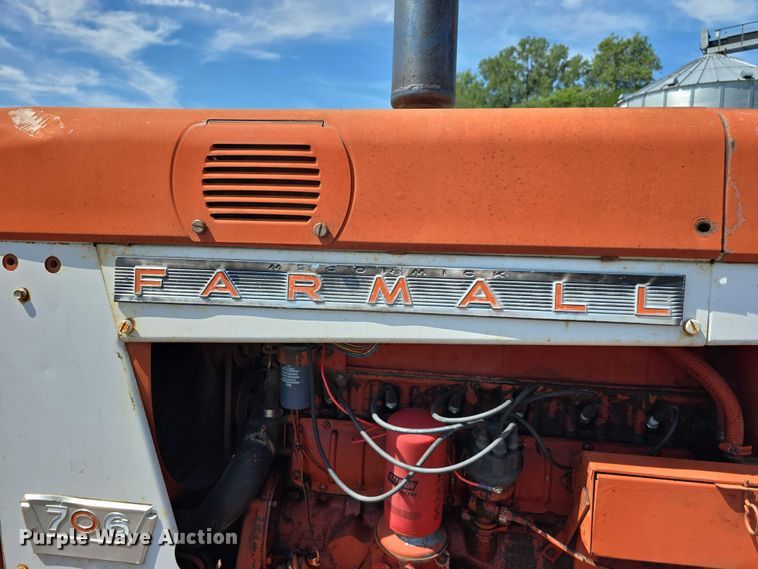 image for item DR3776 International Farmall F706  tractor