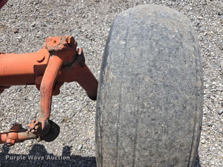 image for item DR3776 International Farmall F706  tractor