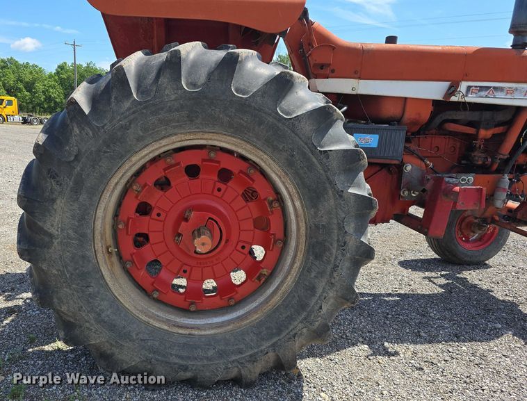 image for item DR3776 International Farmall F706  tractor