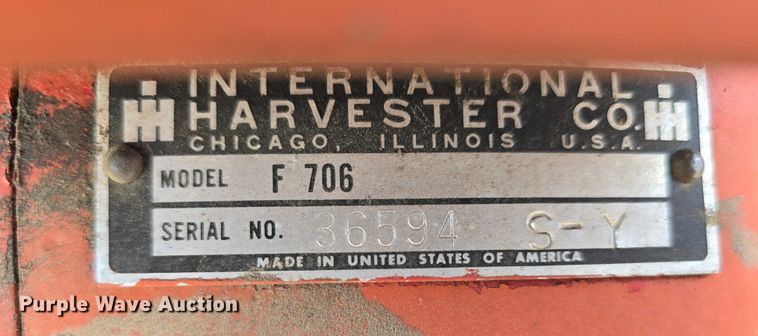 image for item DR3776 International Farmall F706  tractor