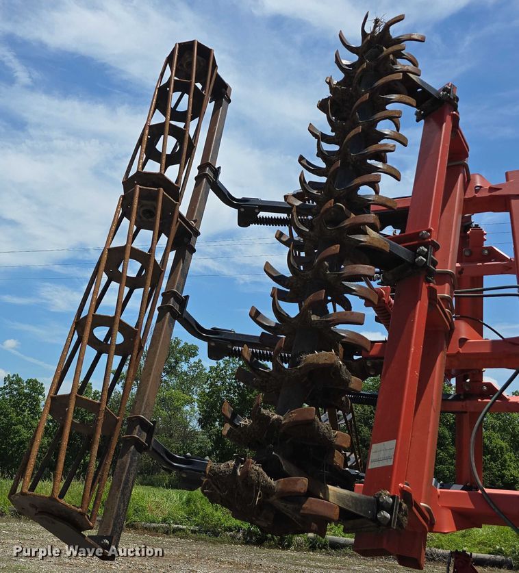 image for item DR3779 2013 Kuhn-Krause 8000 Excelerator vertical tillage