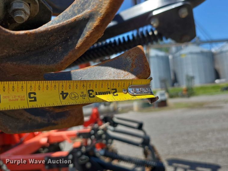image for item DR3779 2013 Kuhn-Krause 8000 Excelerator vertical tillage