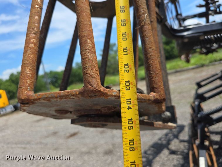 image for item DR3779 2013 Kuhn-Krause 8000 Excelerator vertical tillage