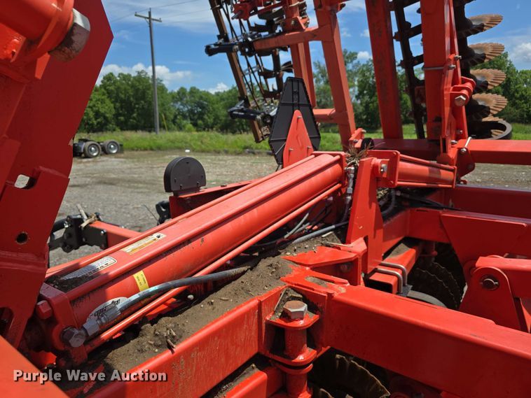 image for item DR3779 2013 Kuhn-Krause 8000 Excelerator vertical tillage