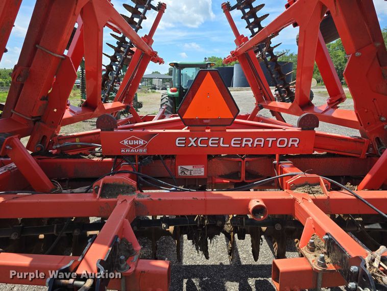 image for item DR3779 2013 Kuhn-Krause 8000 Excelerator vertical tillage