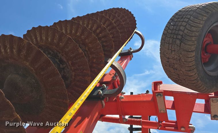 image for item DR3779 2013 Kuhn-Krause 8000 Excelerator vertical tillage