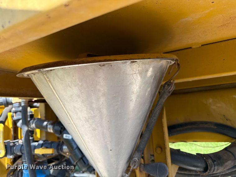 image for item DS4368 Agco Rogator 664 sprayer