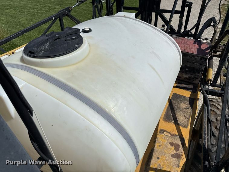 image for item DS4368 Agco Rogator 664 sprayer