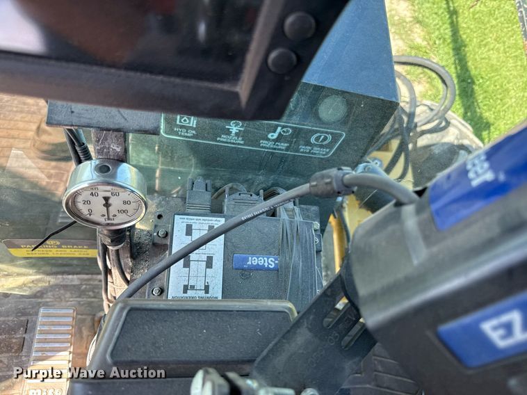 image for item DS4368 Agco Rogator 664 sprayer