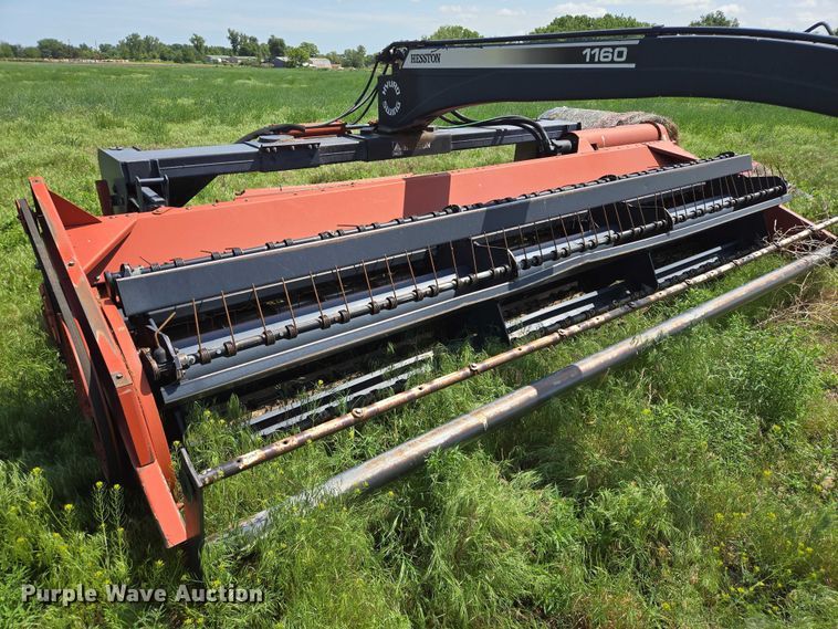 image for item DT7220 Hesston 1160 swather / windrower