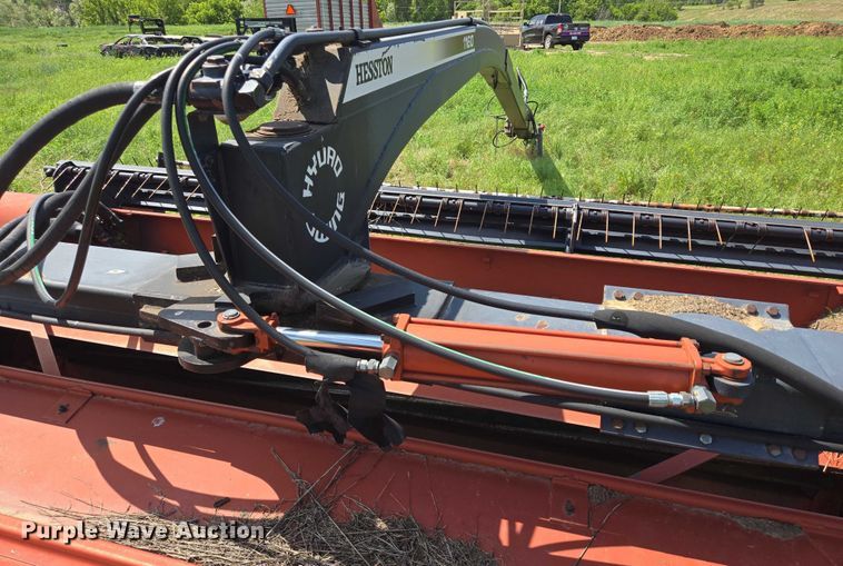 image for item DT7220 Hesston 1160 swather / windrower
