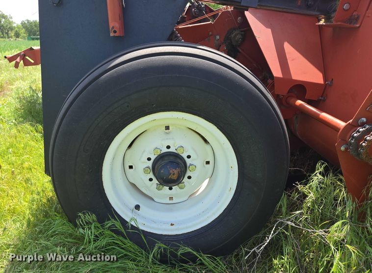 image for item DT7220 Hesston 1160 swather / windrower