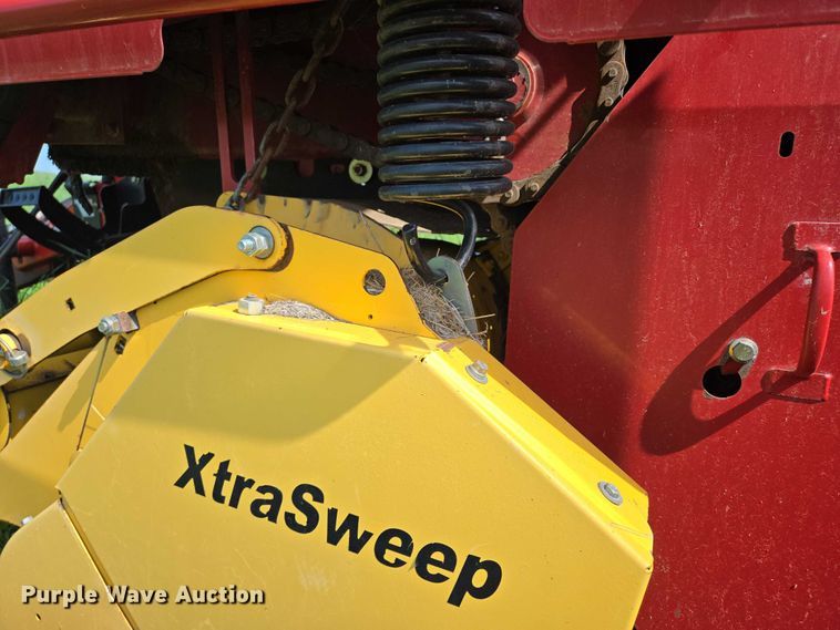 image for item DT7221 2013 New Holland BR7090 round baler