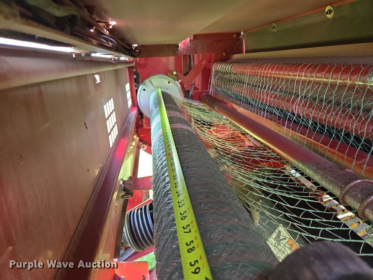 image for item DT7221 2013 New Holland BR7090 round baler