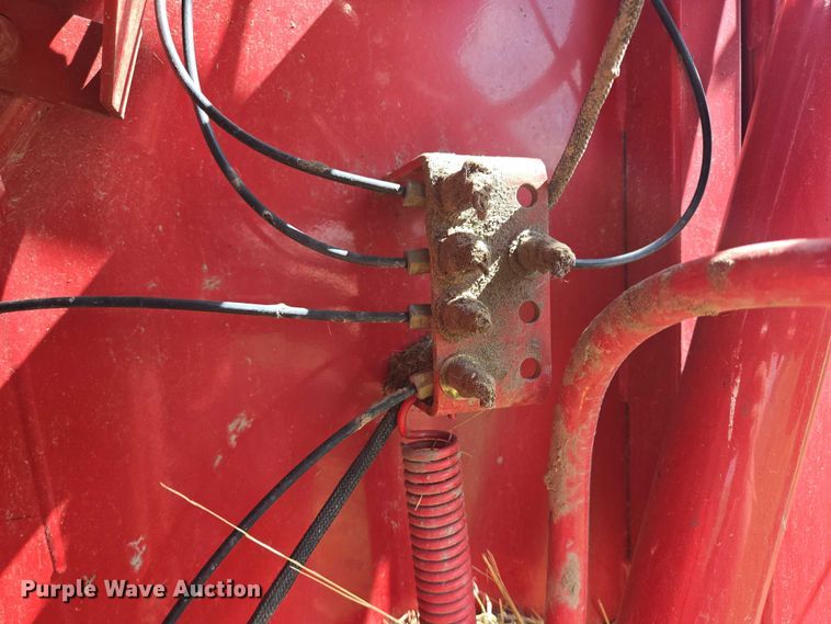 image for item DT7221 2013 New Holland BR7090 round baler