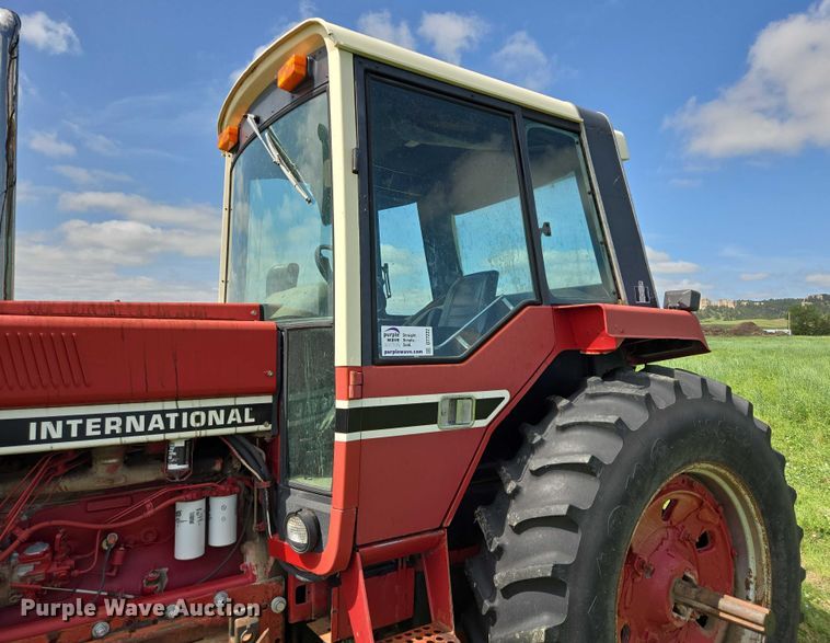 image for item DT7222 1979 International 1086 tractor
