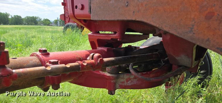 image for item DT7222 1979 International 1086 tractor