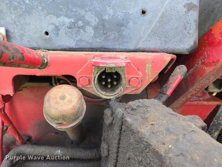 image for item DT7222 1979 International 1086 tractor