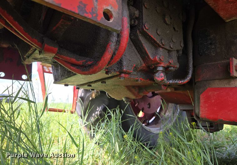 image for item DT7222 1979 International 1086 tractor