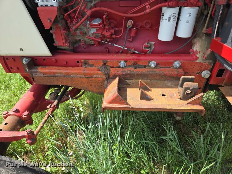 image for item DT7222 1979 International 1086 tractor