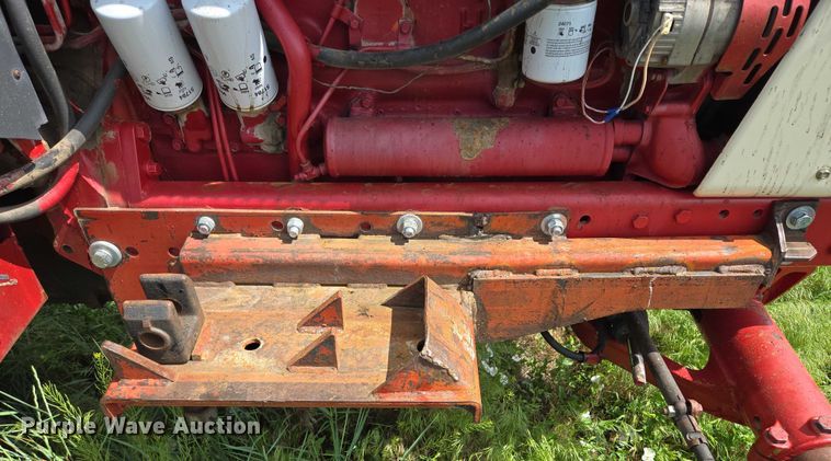 image for item DT7222 1979 International 1086 tractor