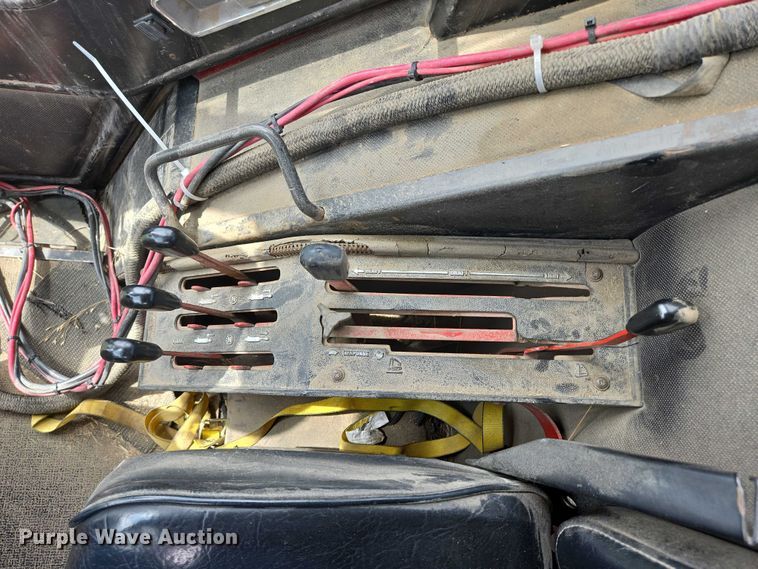 image for item DT7222 1979 International 1086 tractor