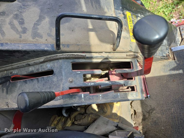 image for item DT7222 1979 International 1086 tractor