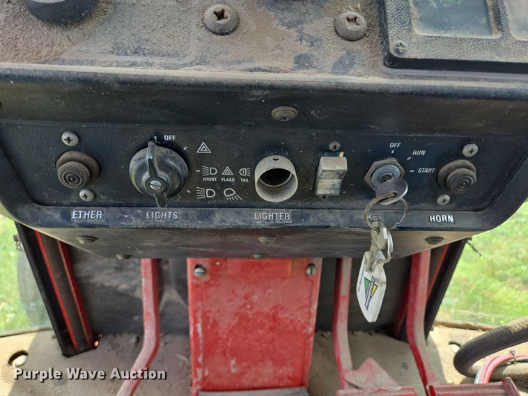 image for item DT7222 1979 International 1086 tractor